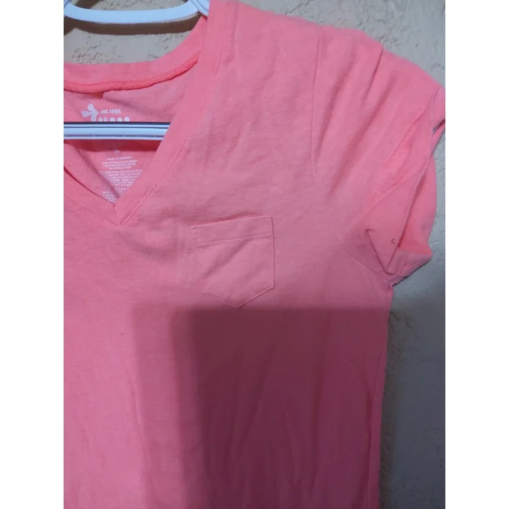 Old Navy Girls Coral Pink V-Neck Short Sleeve Pocket T-Shirt Size XL 14